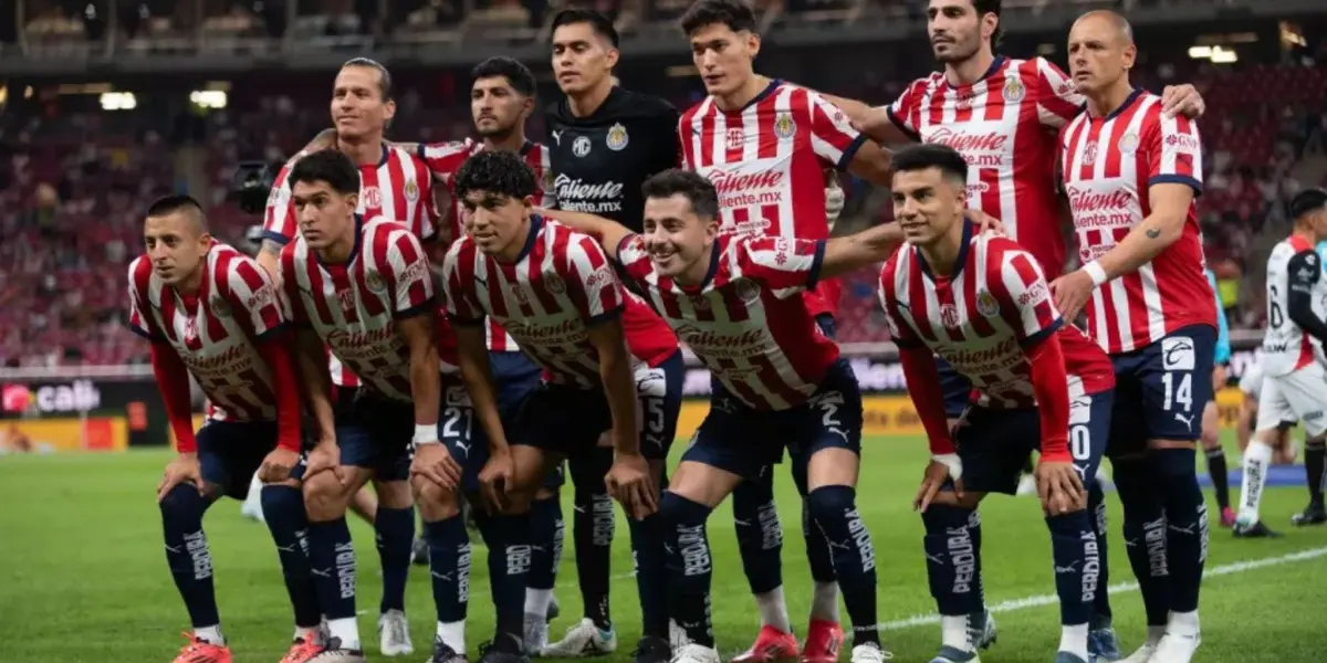 Jugadores de Chivas (Foto tomada de: MexSport)