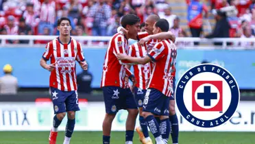 Jugadores de Chivas (Foto tomada de: MexSport/Wikipedia)