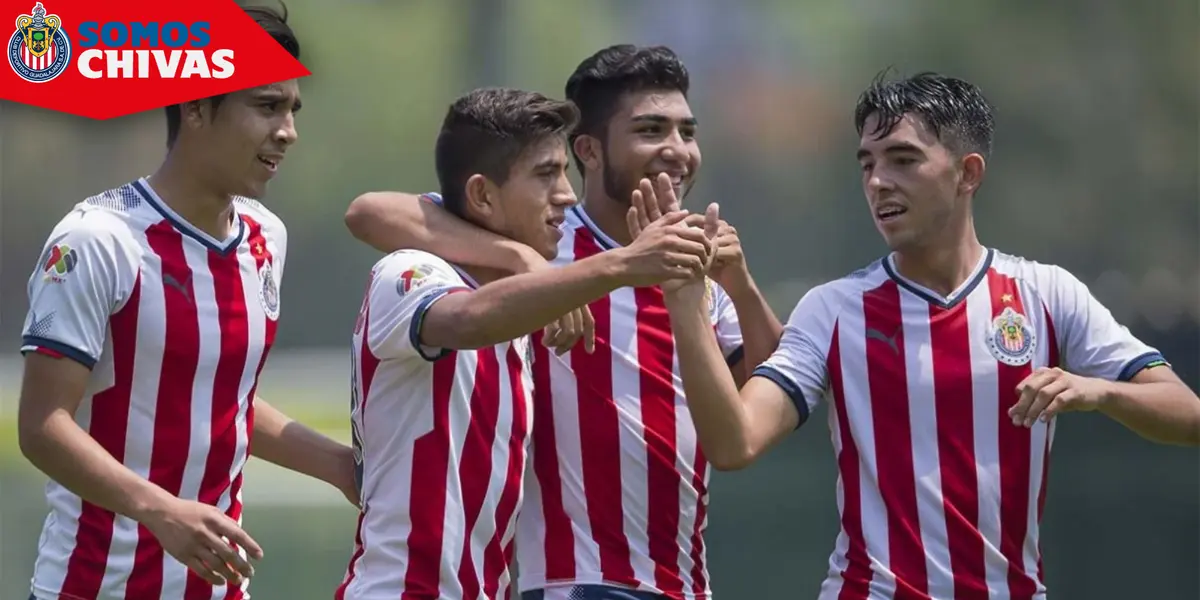 Jugadores de Chivas (Fuente: MEXSPORT)