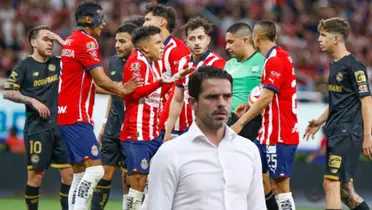 Jugadores de Chivas protestando en el duelo vs Toluca y Fernando Gago