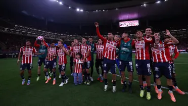 Jugadores festejando. Foto: Chivas
