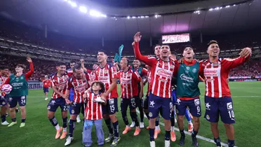 Jugadores festejando. Foto: Chivas