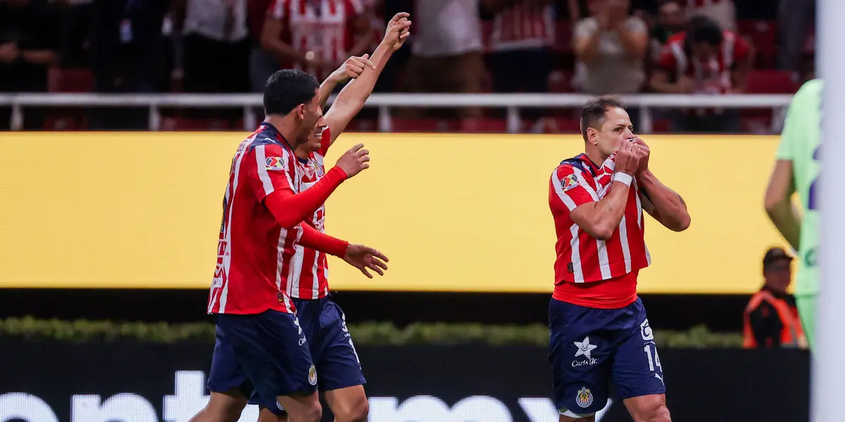 Jugadores festejando. Foto: Chivas
