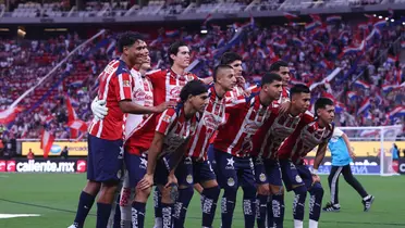 Jugadores previo a partido. Foto: Chivas