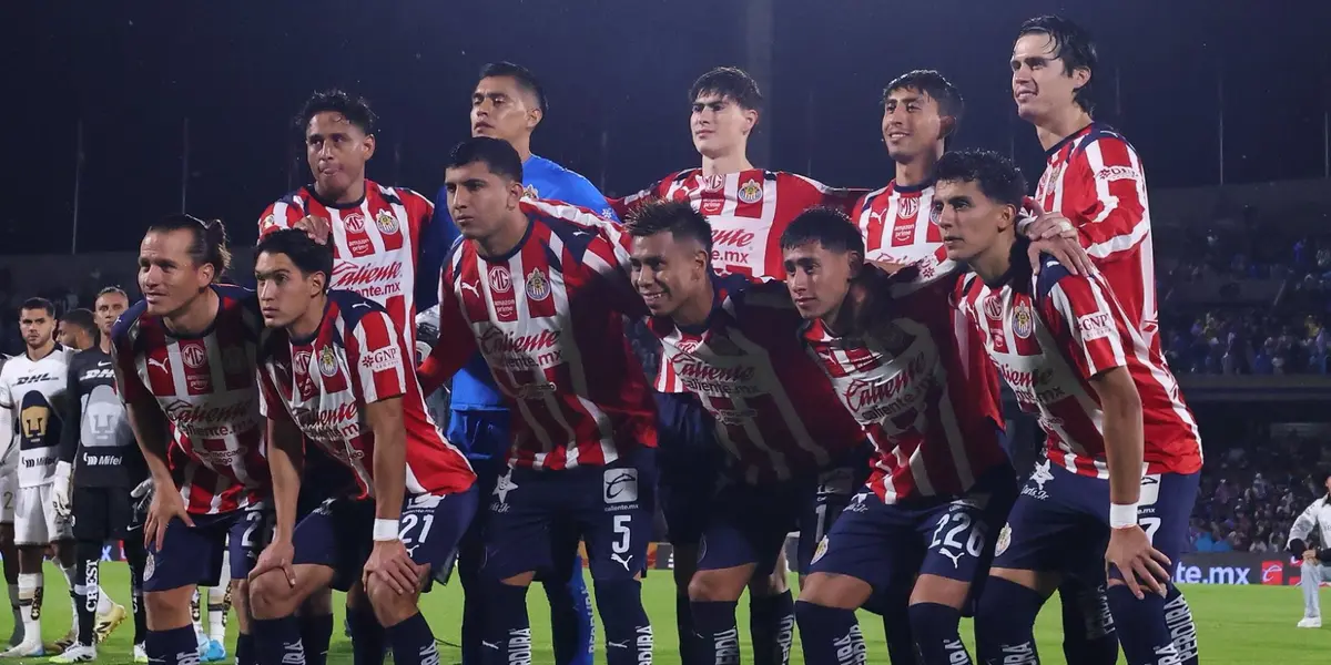 Jugadores previo a partido. Foto: Chivas