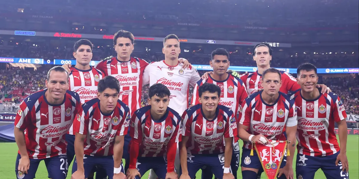 Jugadores previo a partido. Foto: Chivas