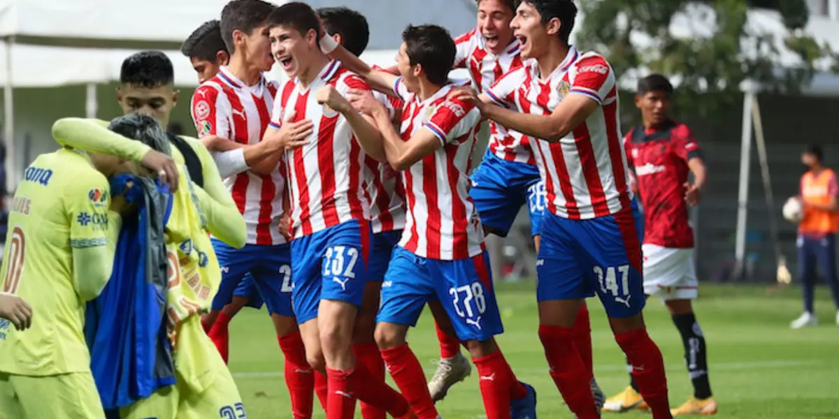 La joya de Chivas que bailó al América recibe grandes noticias