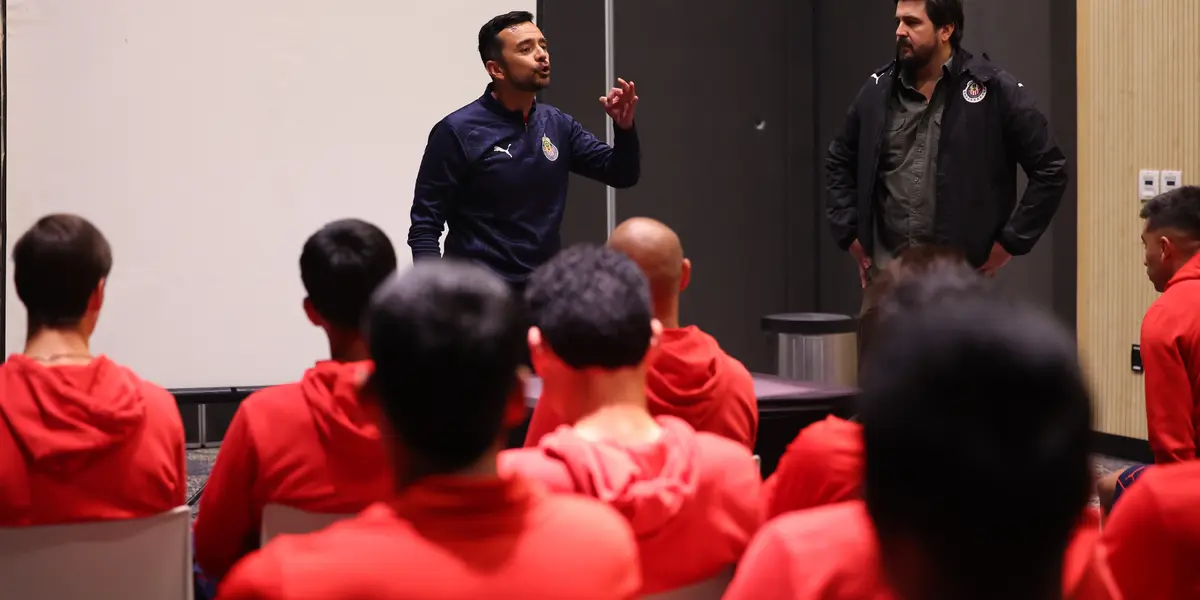 La nueva era de Chivas comenzó y un jugador mexico-español sería el primero en dejar Chivas | Foto: X @chivas
