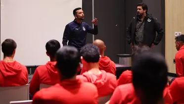 La nueva era de Chivas comenzó y un jugador mexico-español sería el primero en dejar Chivas | Foto: X @chivas