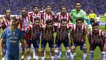 Lema con jugadores de Chivas/FOTO: X Chivas