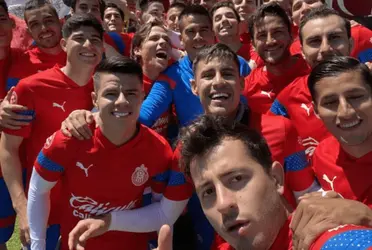 “Lo que hubieras jugado si te hubieras concentrado en tu profesión y no en la fiesta” comentario de la afición en el mensaje de despedida de Chicote.