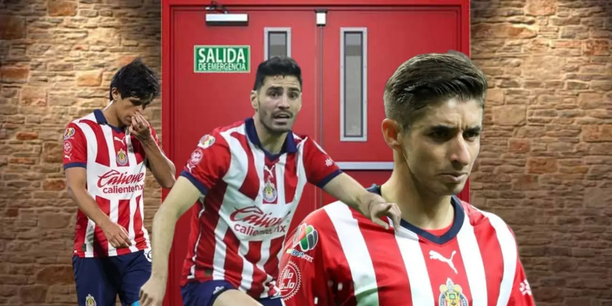 Macías, Pollo y Cone en la puerta de salida