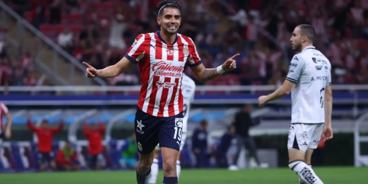 Marín celebrando vs Necaxa/FOTO: x Chivas