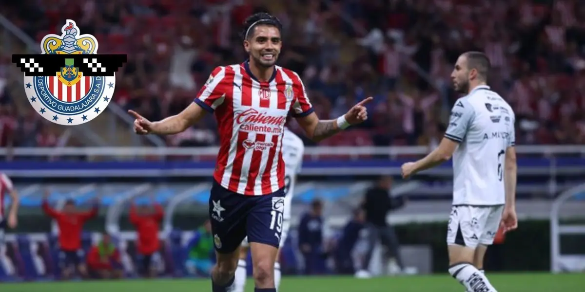 Marín vs Necaxa y Escudo de Chivas con Lentes/FOTO: Chivas English