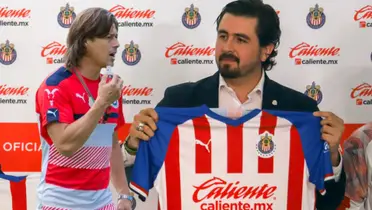 Matías Almeyda y Amaury Vergara (Foto tomada de: MexSport)