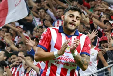 Mientras vega sigue siendo de los más criticados, el gesto del delantero con un aficionado rojiblanco