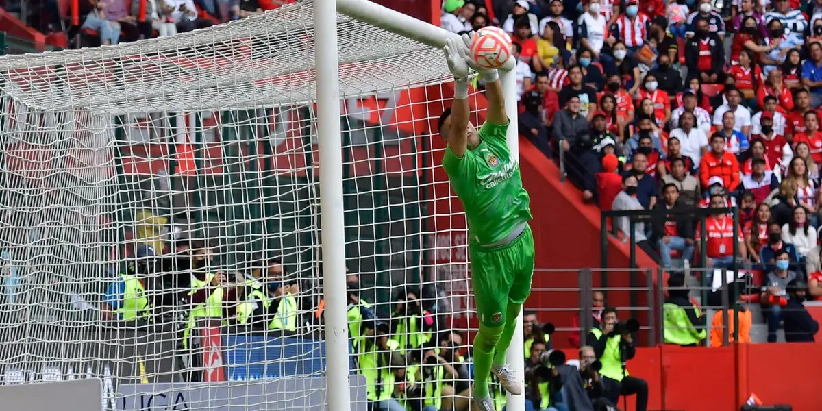 Miguel Jiménez está convertido en un verdadero porterazo y pide a gritos una oportunidad en el Tri.