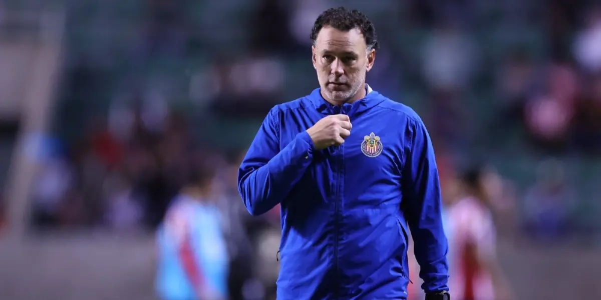 Milito en partido. Foto: Chivas