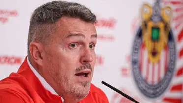 Óscar García reapareció y habló bien de un futbolista rojiblanco | Foto: X @chivas