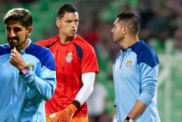 Óscar Whalley se juega una última carta tratando de convencer a Paunovic para que cambie de opinión sobre el arco