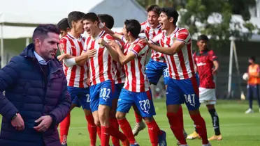 Otro juvenil podría debutar con Gago