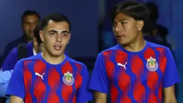 Padilla y Camberos en partido. Foto: Chivas