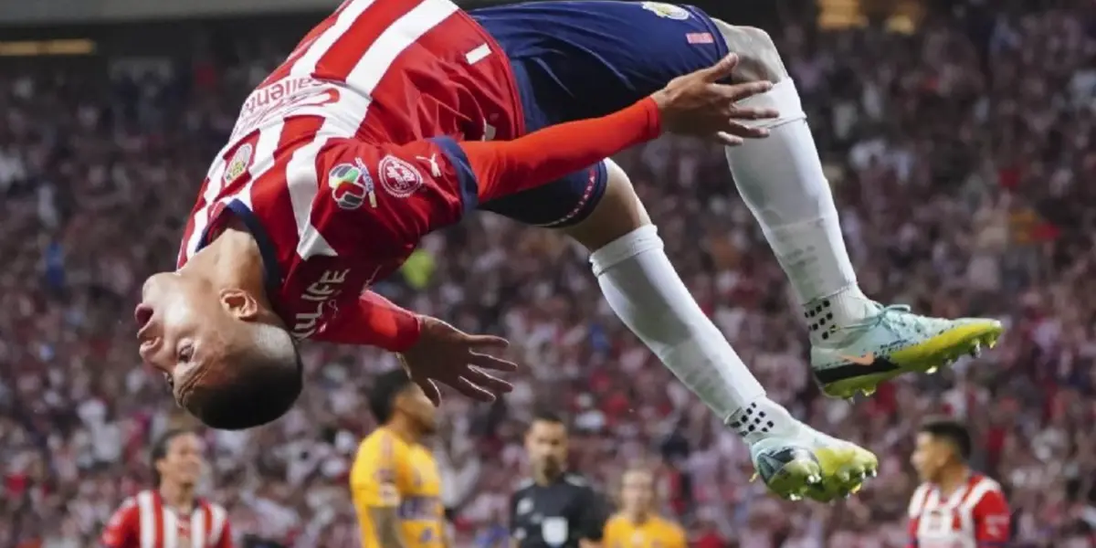 Piojo Alvarado dió la victoria a Chivas con un golazo después e haber fallado un penal | Foto: El10.com