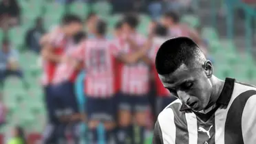 Piojo se lamenta con jugadores de Chivas/FOTO: Pódium Deportes