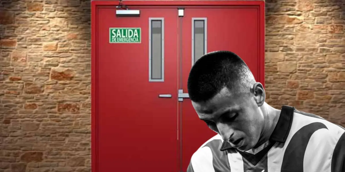 Piojo triste en la puerta de salida