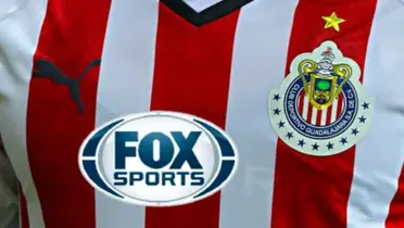 Playera de Chivas de Guadalajara junto con el escudo de FOX / Rebaño Pasión