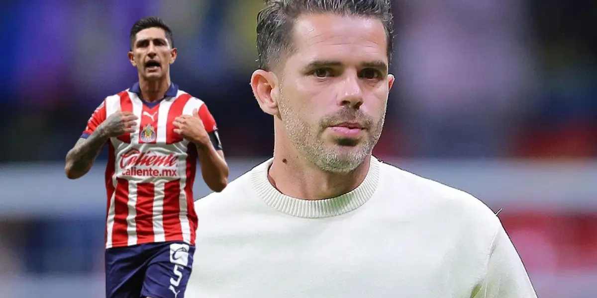 Pocho celebrando y Fernando Gago