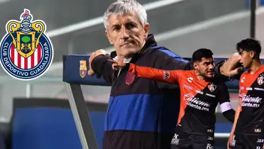 Quique Setién con Barcelon y jugadores del Atlas/FOTO: Cadena SER