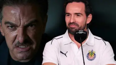 Ricardo La Volpe enojado y Gerardo Espinoza / Foto: GROK y MEXSPORT