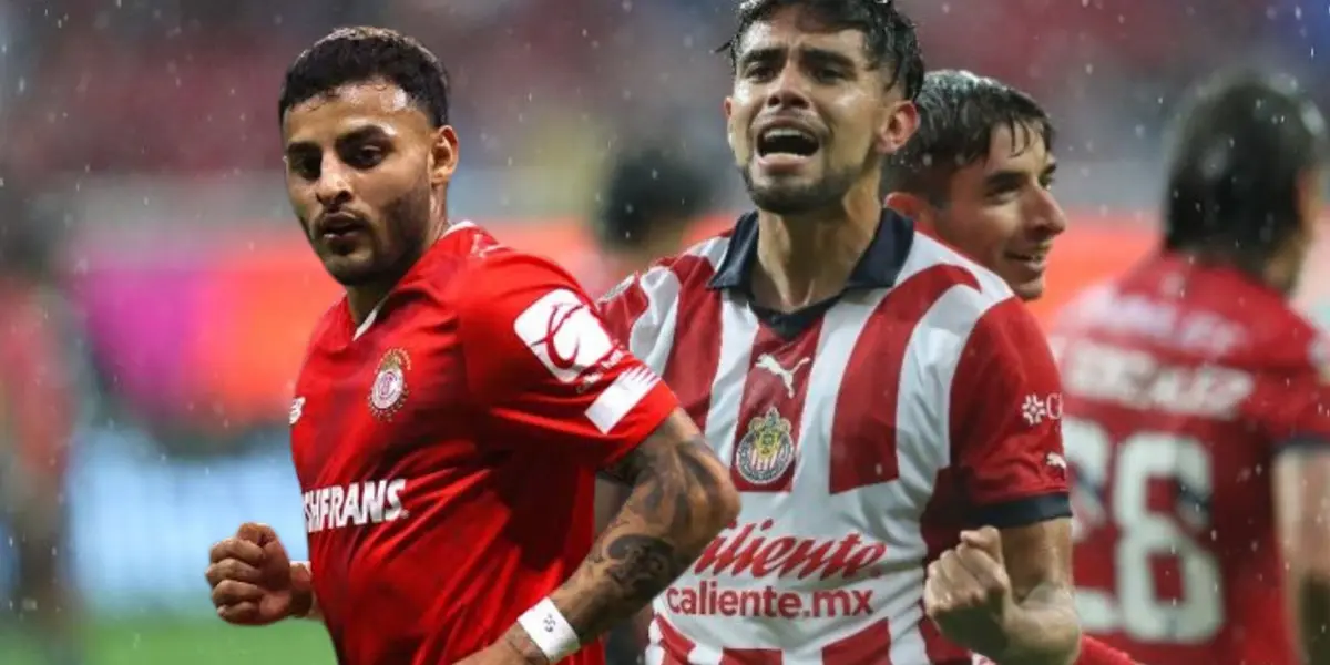 Ricardo Marín festejando con Chivas y Vega con la de Toluca
