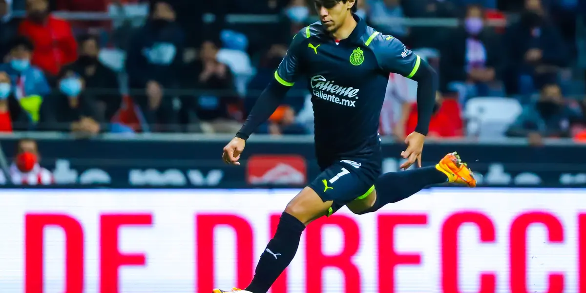 Rogelio Funes Mori estaba en duda para el partido entre Chivas y Monterrey y no se alcanzó a recuperar.