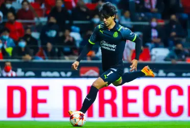 Rogelio Funes Mori estaba en duda para el partido entre Chivas y Monterrey y no se alcanzó a recuperar.