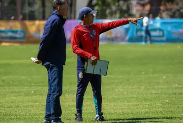 Se rumora que Ricardo Peláez se reunió con otro posible entrenador para Chivas.