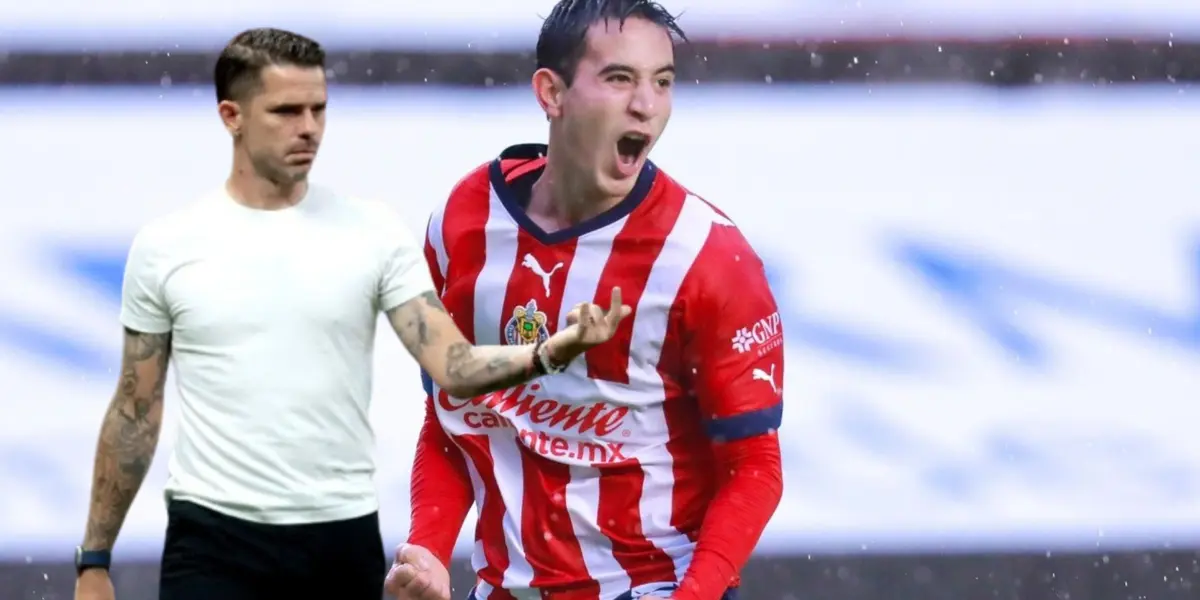 Sebas Bouquet con la de Chivas y Gago