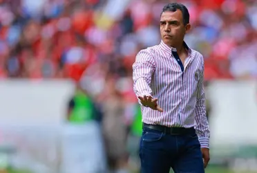 Si Chivas pierde el clásico tapatío ya no habrá oportunidades para Ricardo Cadena.