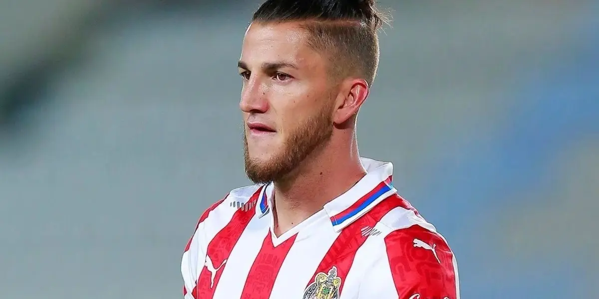 Tras la amarga eliminación ante Pumas, el plantel de Chivas rompió filas y ya se habla de los primeros movimientos rumbo al Clausura 2024