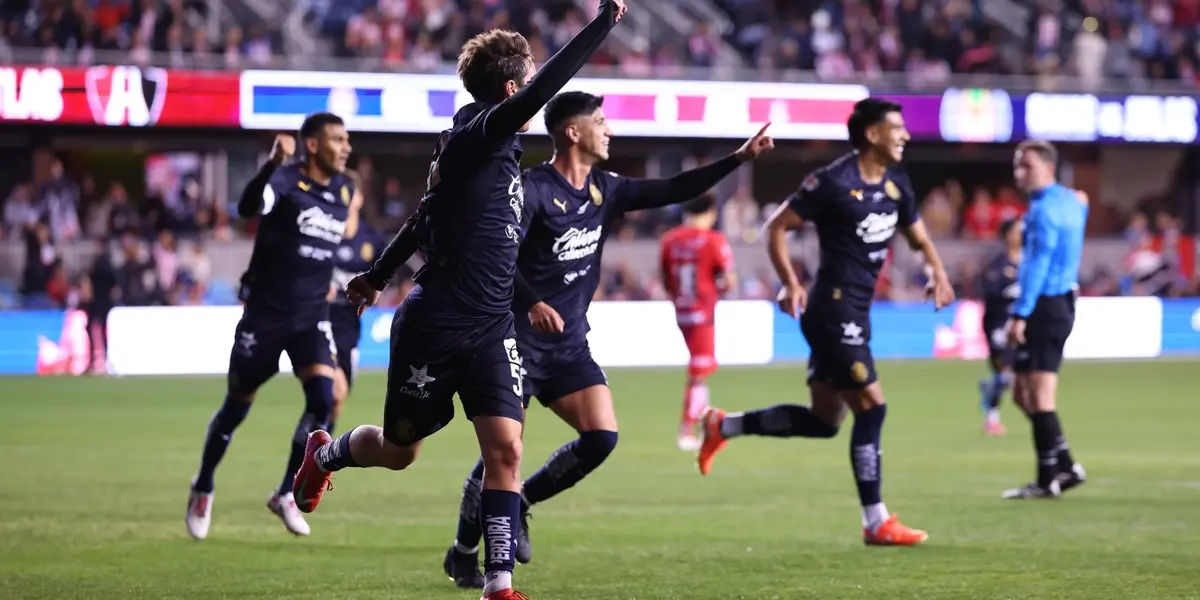 Un juvenil de Chivas tendría un alto salario comparado con otros jugadores | Foto: X @chivas