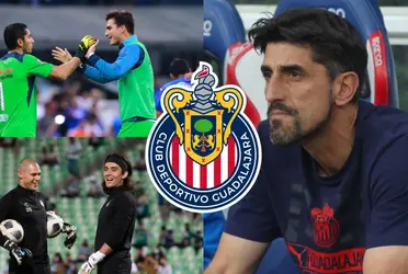 Veljko Paunović podría darse un lujo en la portería de Chivas ni bien arranque el torneo.