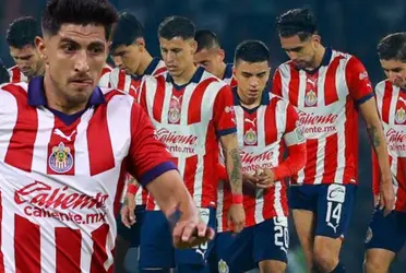 Víctor Guzmán podría estar viviendo sus últimos días como jugador de Chivas.